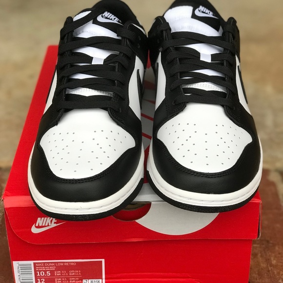 Nike Dunk Low Black / White ‘Panda’ - Picture 5 of 12